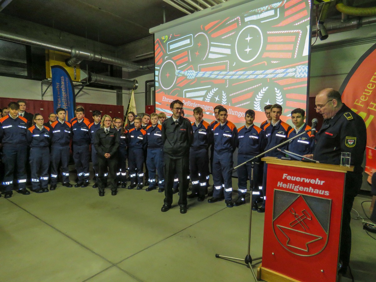 FW-Heiligenhaus: Ein Einsatz pro Tag - Jahresabschluss der Feuerwehr (Meldung 26/2019)