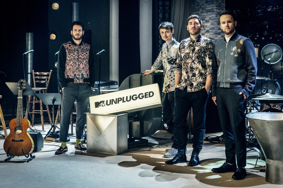 Exklusiv bei CinemaxX: &quot;REVOLVERHELD - MTV Unplugged in drei Akten&quot; als Leinwandpremiere / Live-Auftritt der Band im CinemaxX Hamburg-Dammtor / Satelliten-Übertragung in alle weiteren CinemaxX Kinos