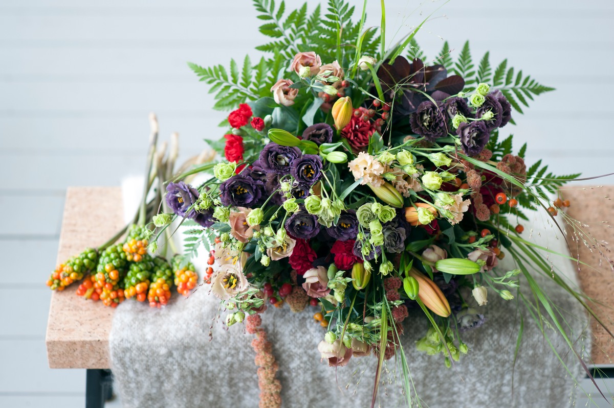 Die Lisianthus ist der Liebling der Herbstsaison / Herbstliche Blumensträuße für die Wohnung