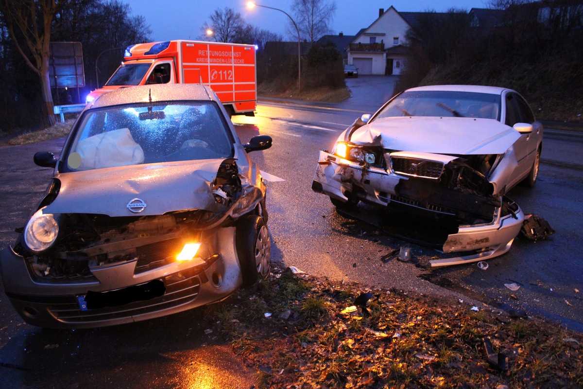 POL-MI: Zwei Verletzte nach Verkehrsunfall