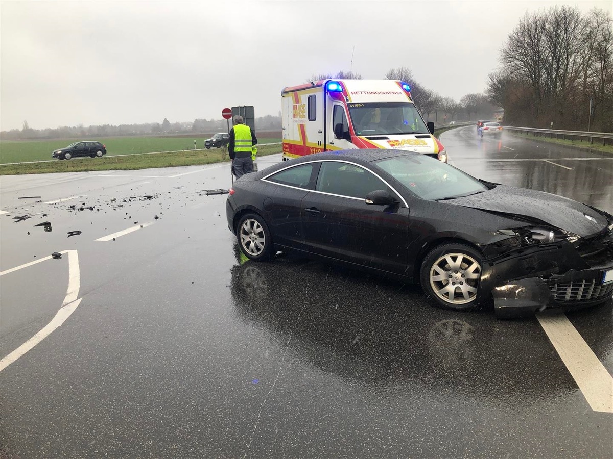 POL-PDWO: Worms - Verletzte Autofahrerin bei Kollision im Begegnungsverkehr