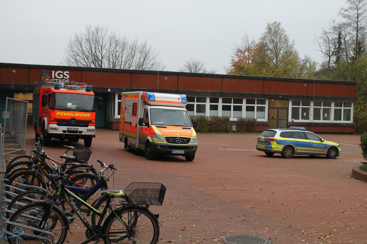 POL-STD: Neun Schülerinnen in Stade bei Vorfall in Sporthalle leicht verletzt