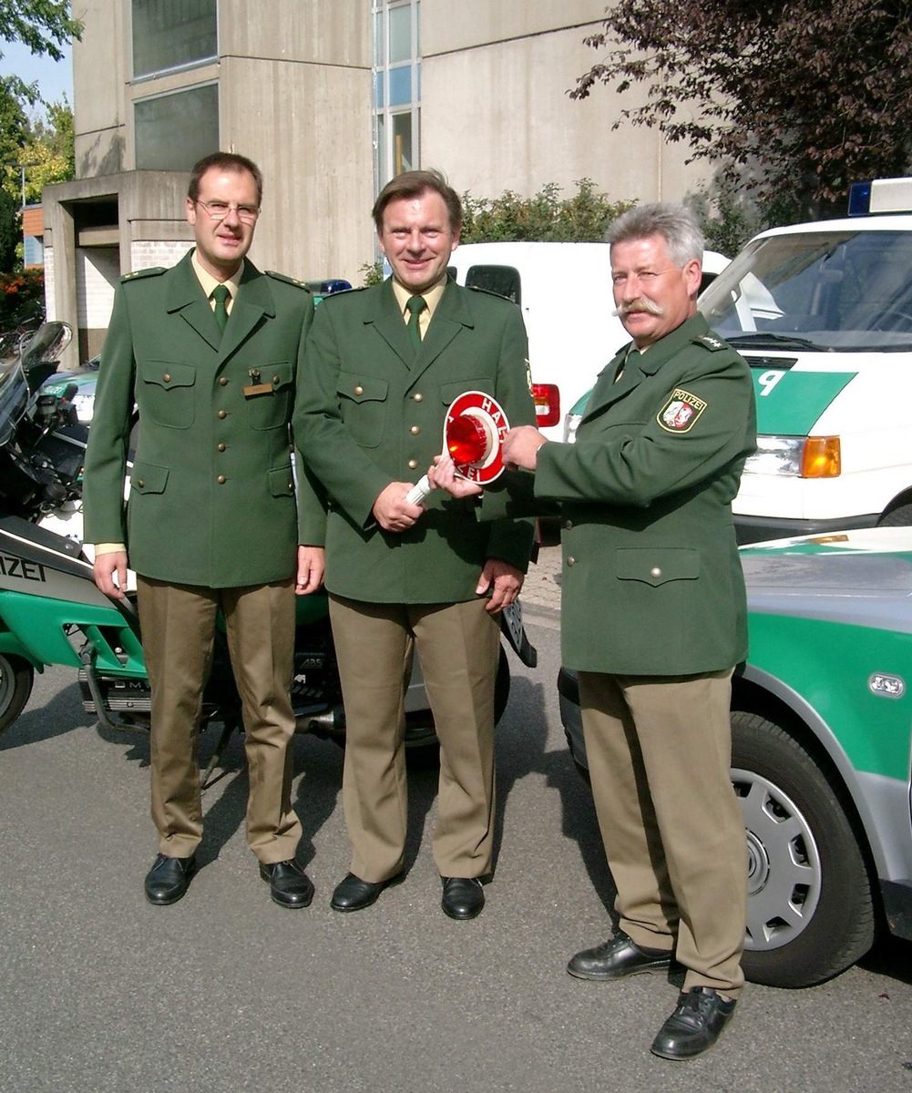 POL-DN: 031002 -1- Führungswechsel beim Verkehrsdienst