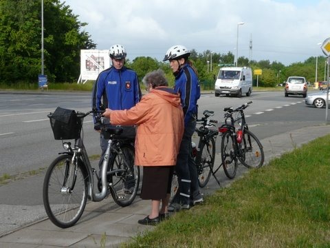 POL-WL: Polizei kontrolliert Fahrradfahrer