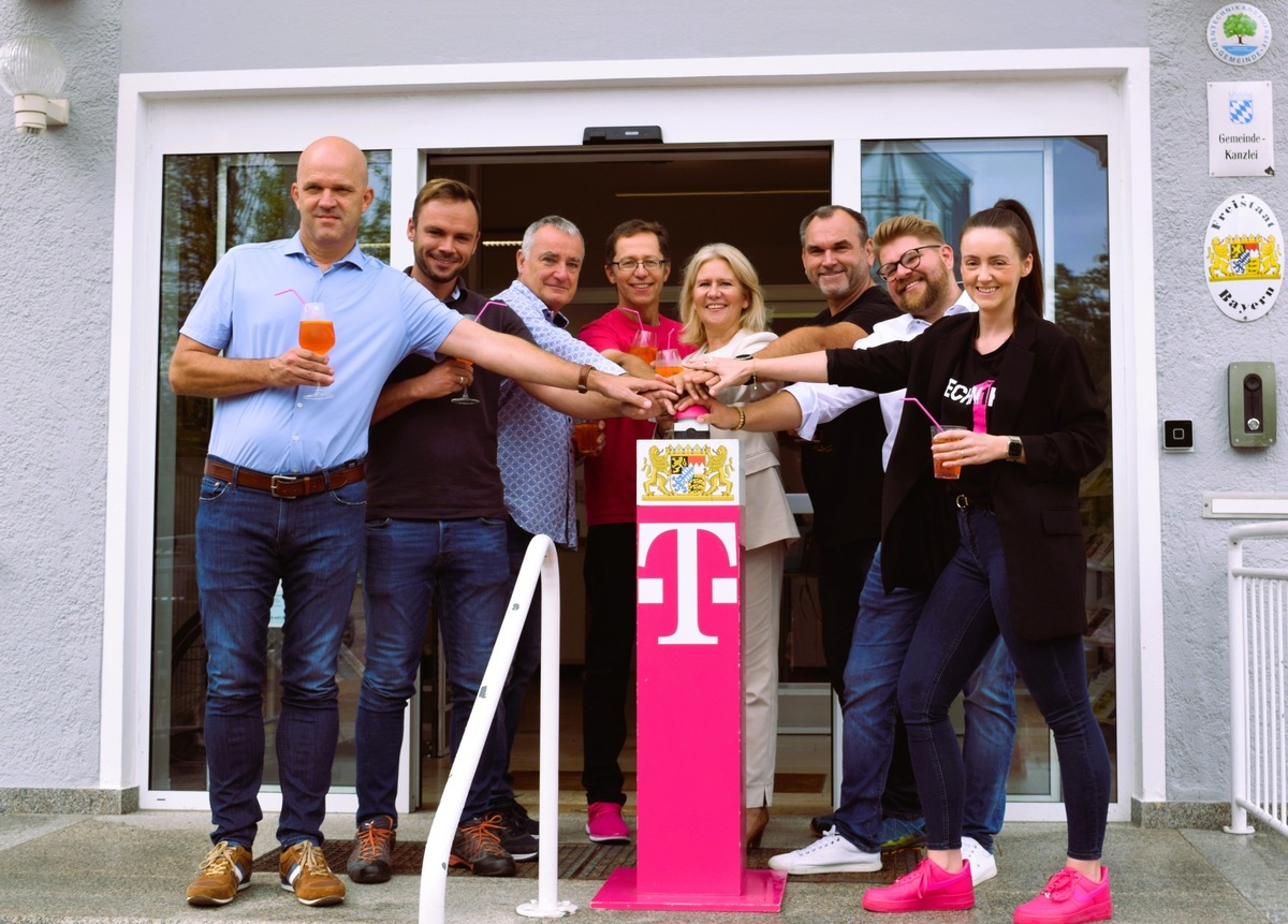 Aus eigener Kraft: Telekom schließt 400. Kommune in Bayern ans Glasfasernetz an