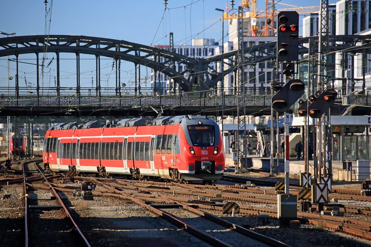 Die Deutsche Bahn stellt für Journalisten eine Auswahl an honorarfreien Pressebildern zur Verfügung (FOTO)