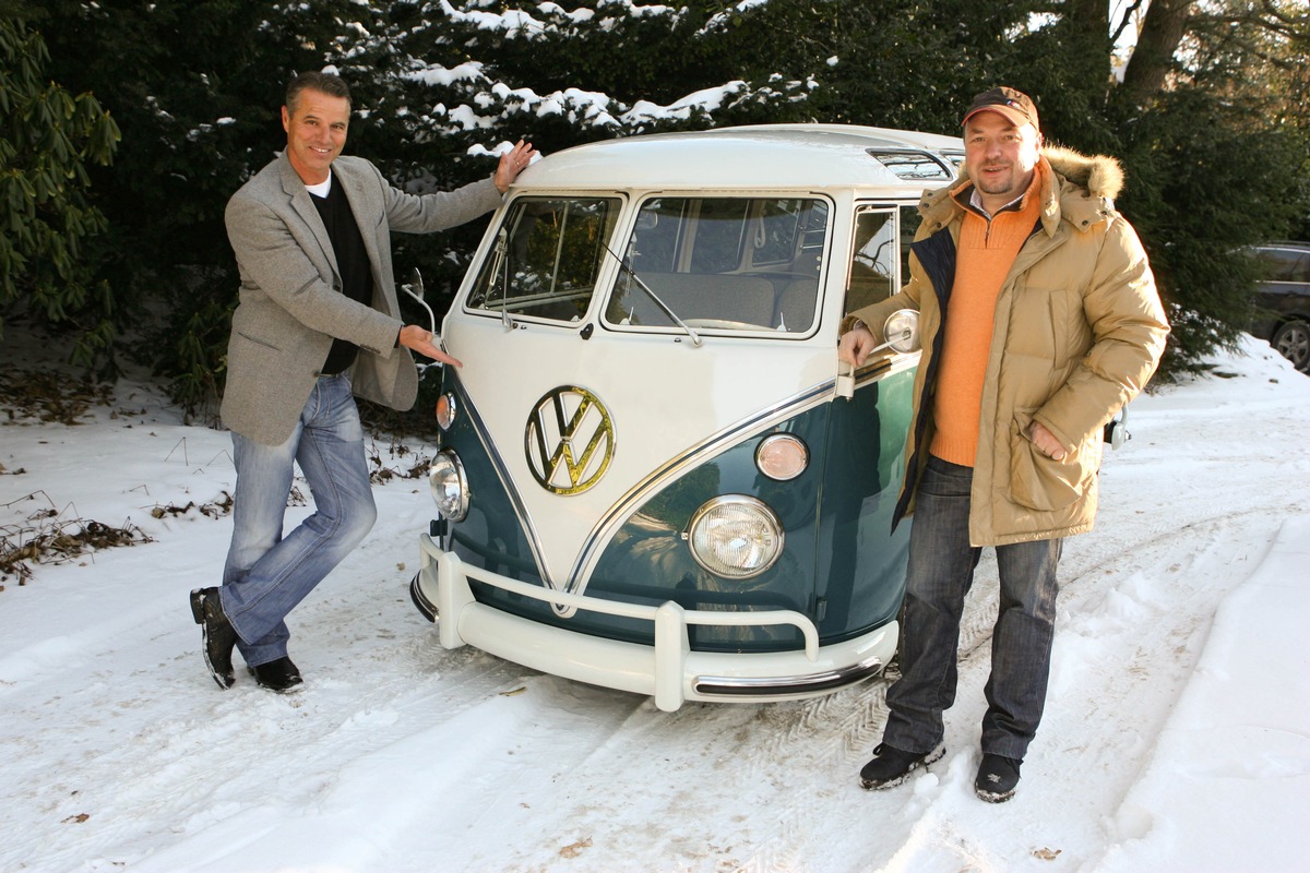 echt gewonnen! Remscheider erhält den frisch restaurierten VW Samba-Bus der zehnten &quot;Abenteuer Auto&quot;-Umbau-Aktion/ Als nächstes nimmt sich kabel eins einen Opel Manta B vor ...