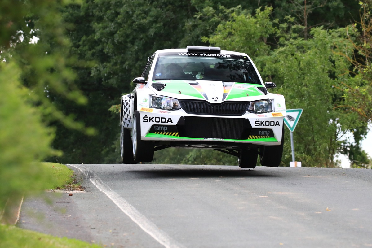 Saisonhöhepunkt für SKODA AUTO Deutschland: Kreim/Christian wollen bei WM-Rallye in der Heimat glänzen (FOTO)