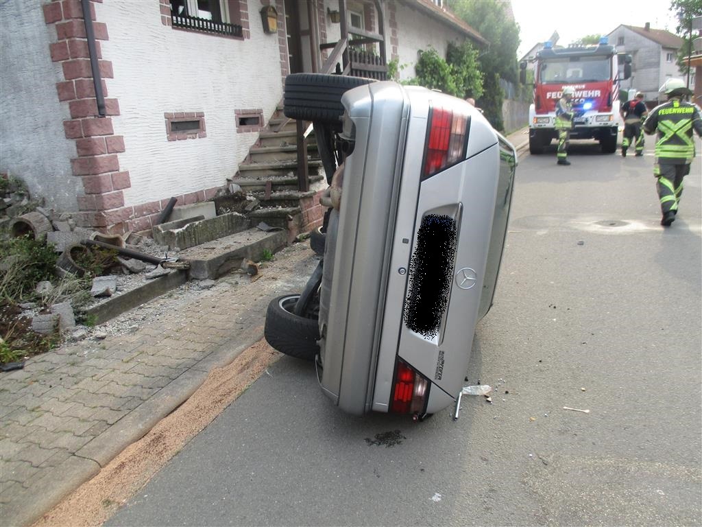 POL-PDKL: Verkehrsunfall unter Alkoholeinfluss