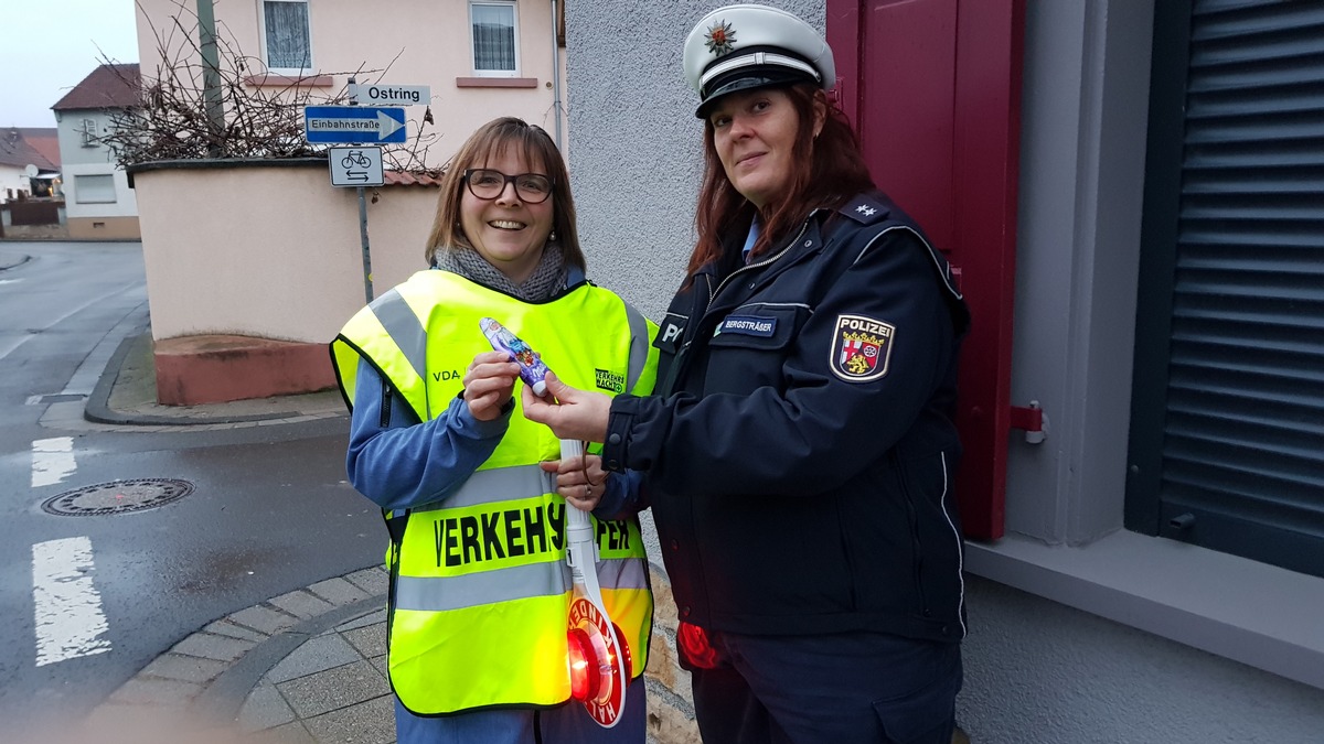 POL-PDNW: Weisenheim am Sand - Nikolausübergabe an Verkehrshelfer