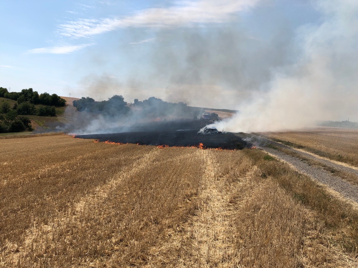 POL-PDPS: Brand eines abgeernteten Feldes