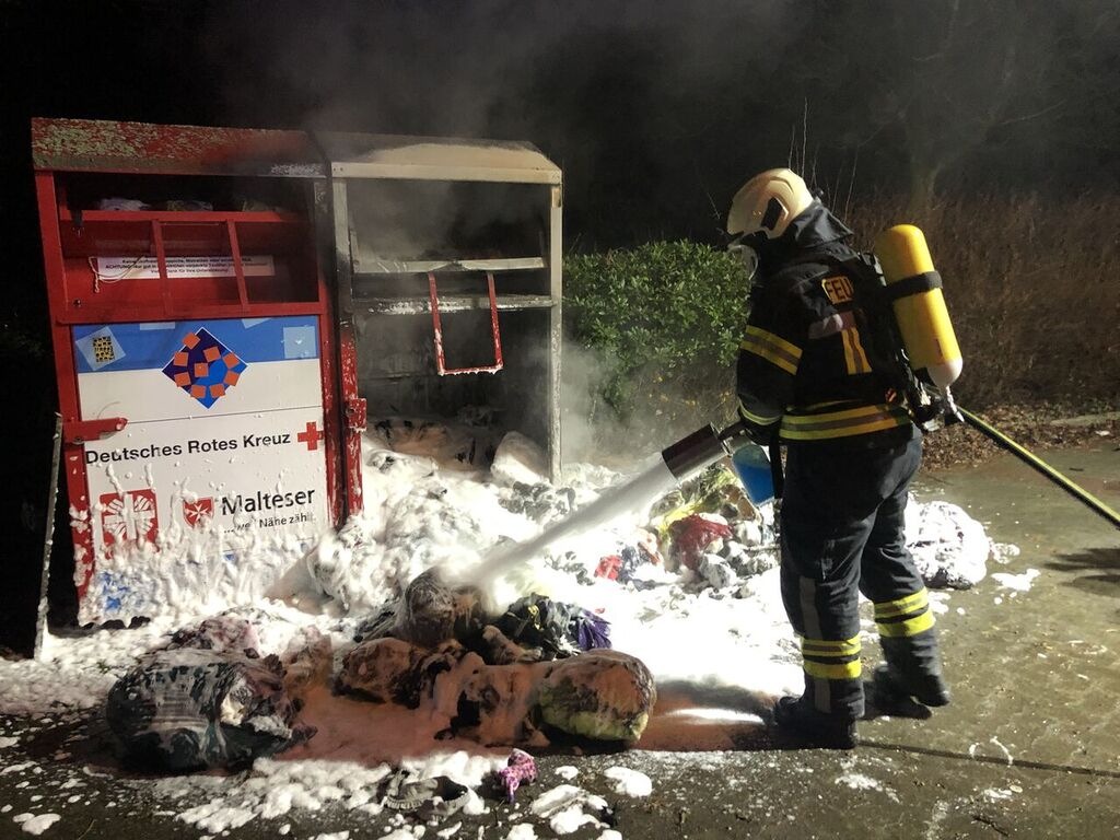 FW-EN: Zwei Brände in der Silvesternacht