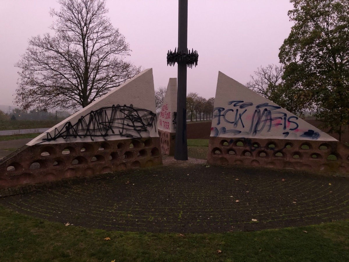 POL-PDKH: Sachbeschädigung mittels Graffiti am Mahnmal &quot;Feld des Jammers&quot;