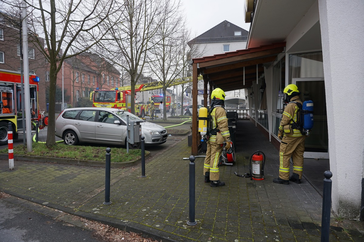 FW Ratingen: Gemeldeter Kaminbrand