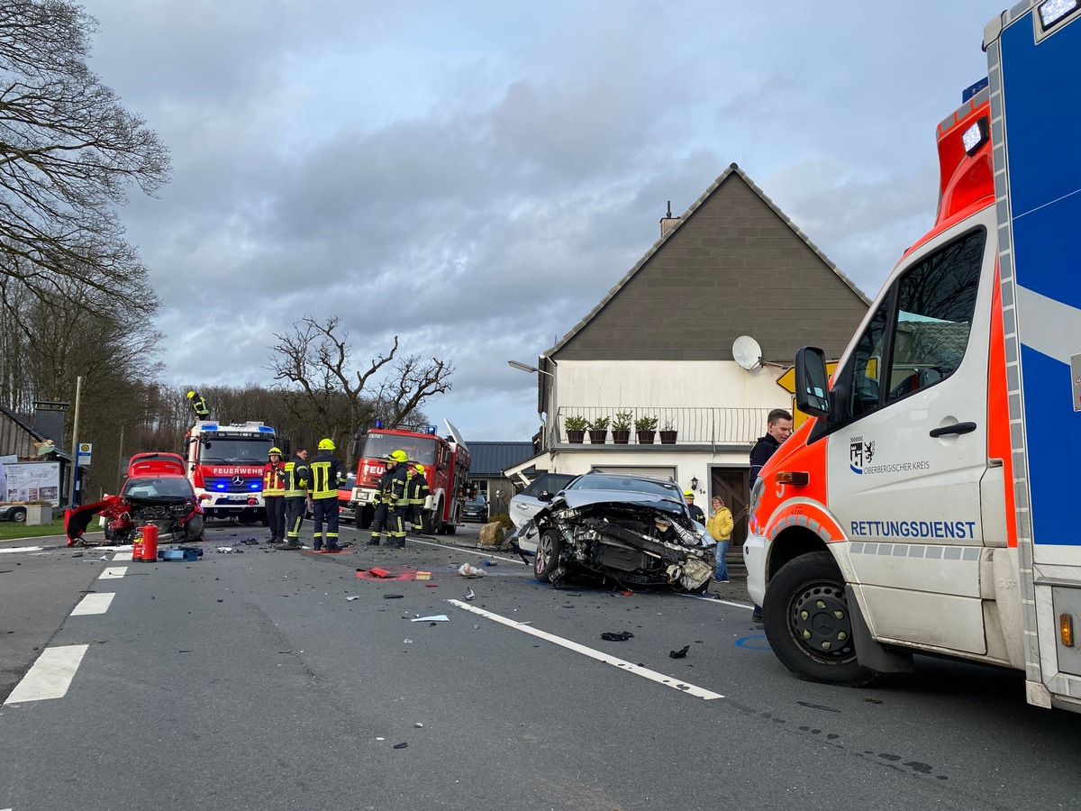 FW Wipperfürth: Verkehrsunfall auf der L284 [TH2]