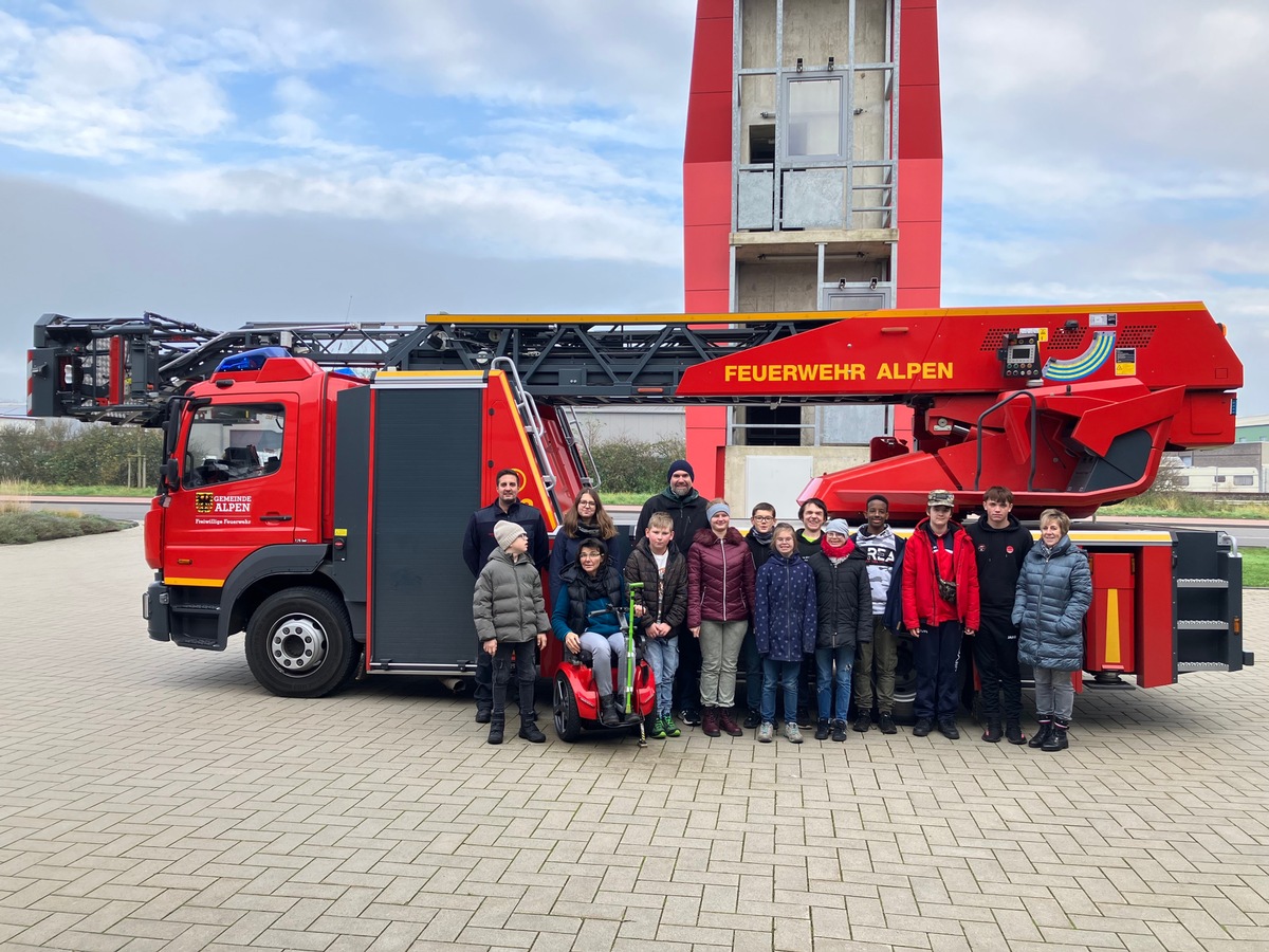 FW Alpen: Besuch von der Bönninghardt - Schule