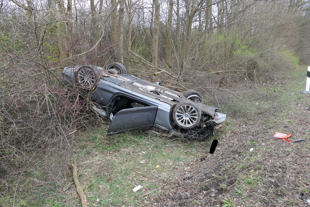 FW-DO: Auto überschlägt sich auf BAB 45 / Verkehrsunfall zwischen zwei Pkw