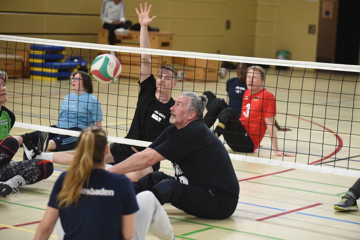 30. Oktober: Schnuppertraining Sitzvolleyball mit Nationalspielerin