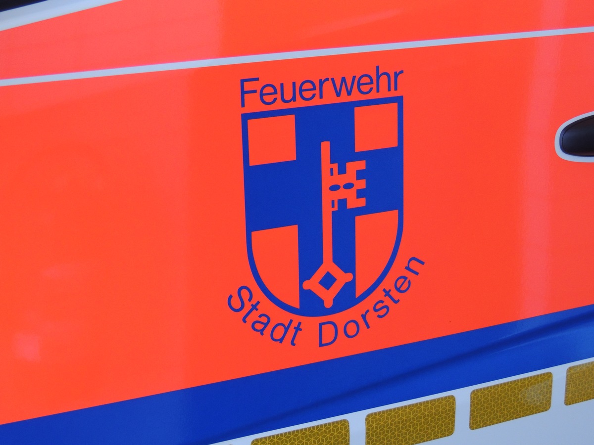 FW-Dorsten: Schwerer Verkehrsunfall im Kreuzungsbereich. Rettungshubschrauber im Einsatz