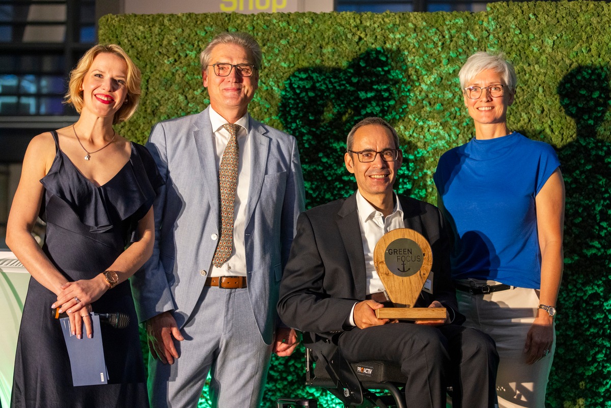 Hochschulprofessor Benjamin Wagner vom Berg mit Green Focus Award ausgezeichnet