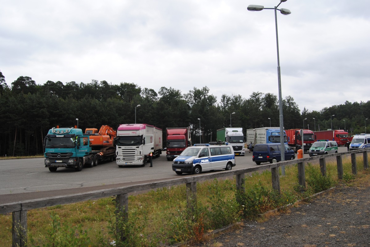 POL-PPWP: Polizei zieht Brummis aus dem Verkehr