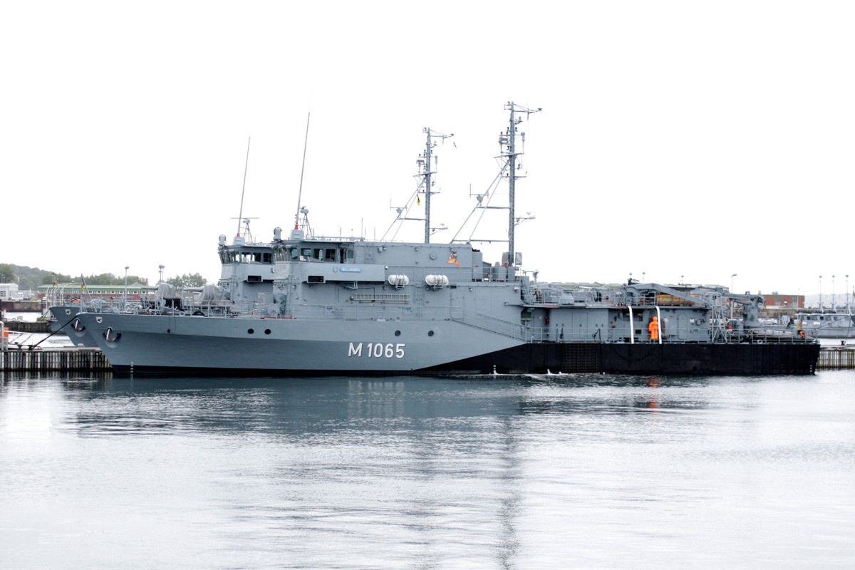 Minenjagdboot &quot;Dillingen&quot; geht auf große Fahrt (BILD)