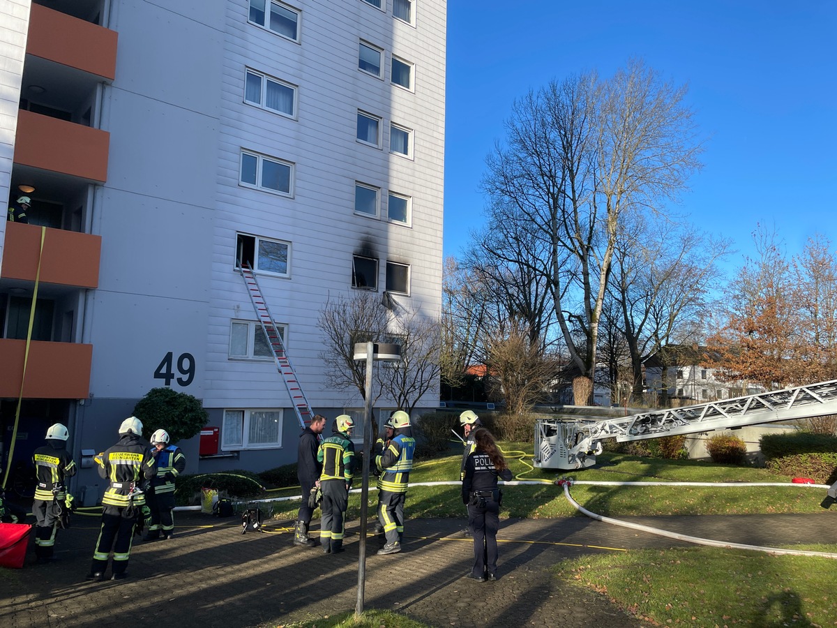 LRA-Ravensburg: Feuerwehr rettet eine Person bei Zimmerbrand