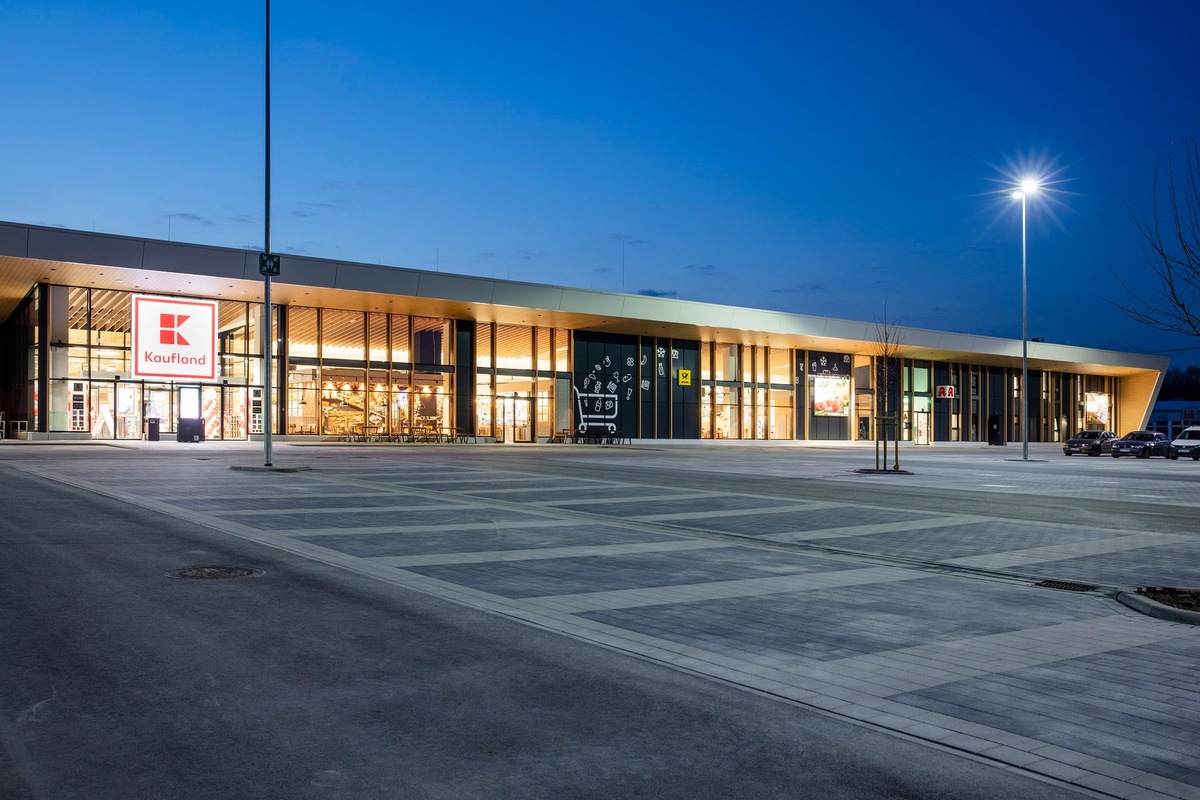 „Fachmarkt Star“ für das Kaufland Bergkamen-Rünthe und Aktion im Kaufland München-Berg am Laim