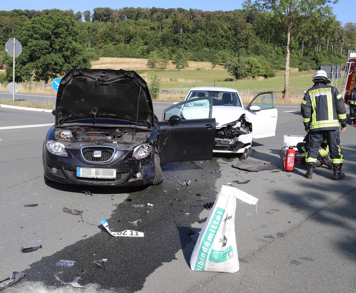 POL-HX: Schwerer Unfall auf der L828 bei Neuenheerse