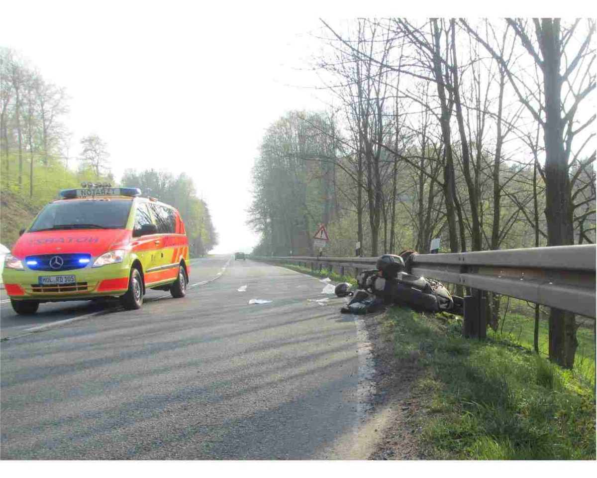 POL-HOL: Bundesstraße 64 - Gemarkung Eschershausen: Kradfahrer schwer verletzt - Nach Überholvorgang in die Schutzplanke geraten  -