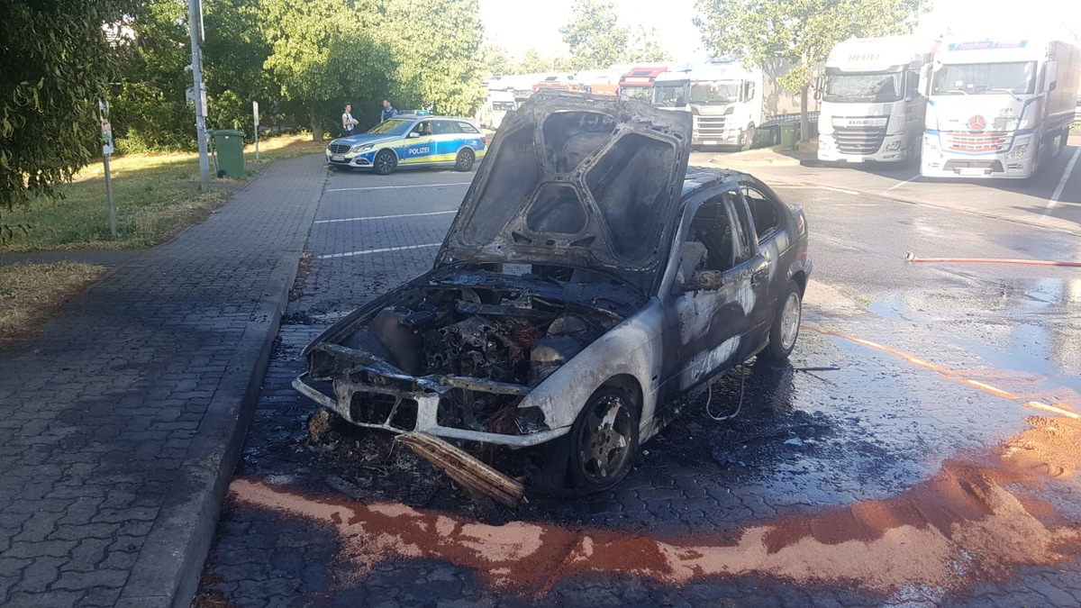 POL-PDNW: Polizeiautobahnstation Ruchheim - PKW-Brand auf der BAB 6