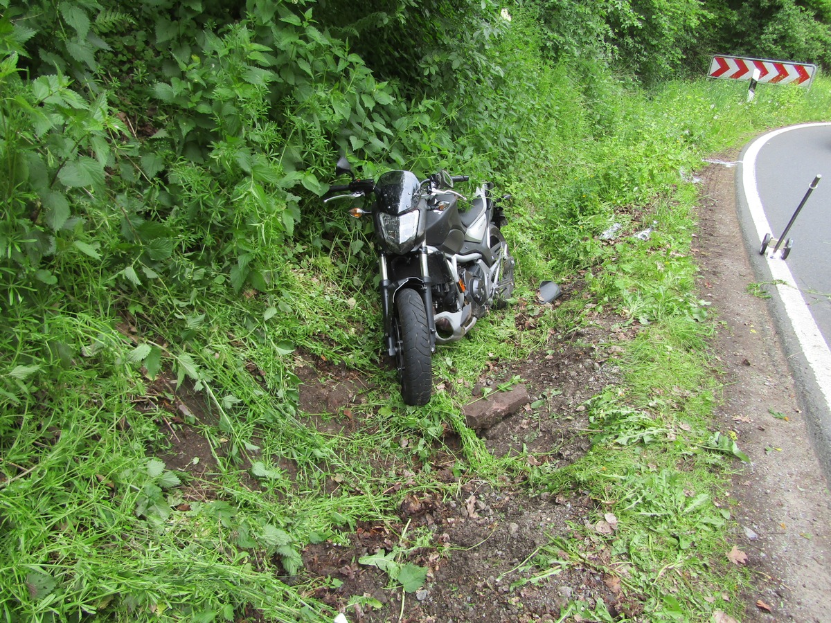 POL-HOL: L 580: Motorradunfall in der Rühler Schweiz geht glimpflich aus