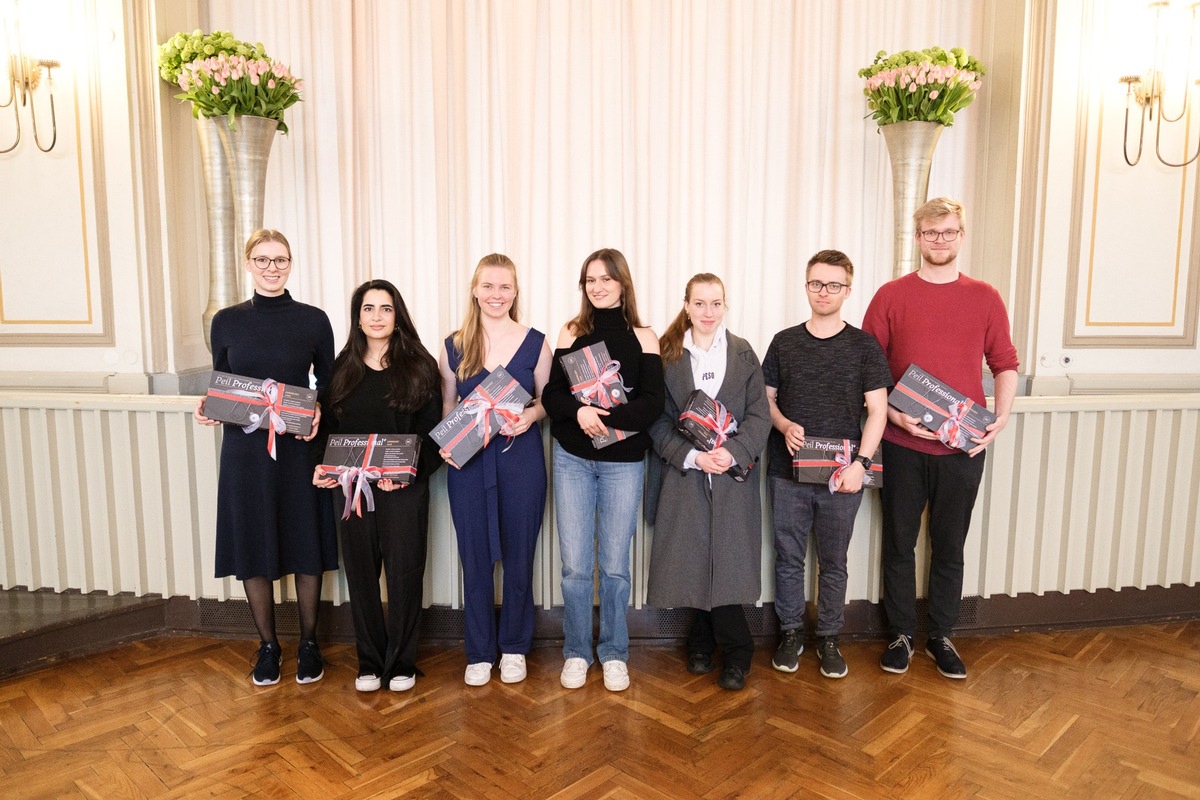 Studierende der MSB Medical School Berlin starten ihre klinische Ausbildung am Helios Klinikum Berlin-Buch