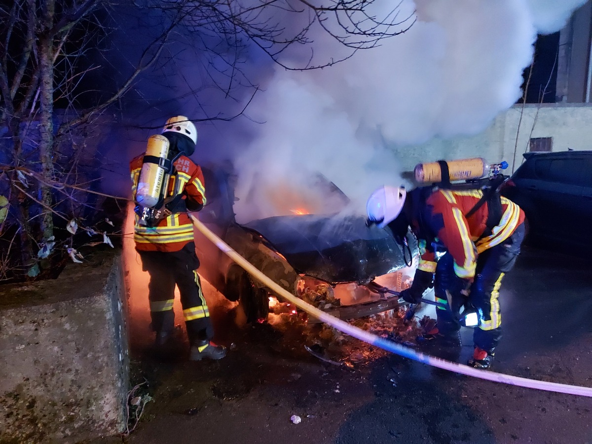 FW Stockach: Fahrzeugbrand