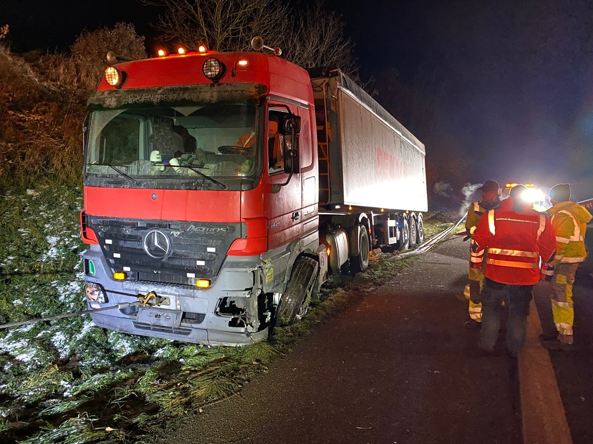 POL-PDLD: A65 / Landau-Nord - LKW durchbricht Leitplanke