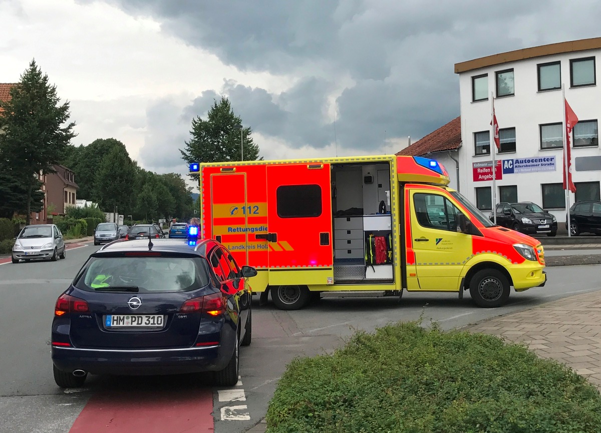 POL-HM: Fahrradfahrer übersehen - Verkehrsunfall