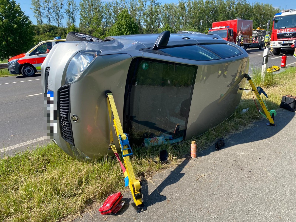 FW Helmstedt: Verkehrsunfall Kreuzungsbereich B244/B1