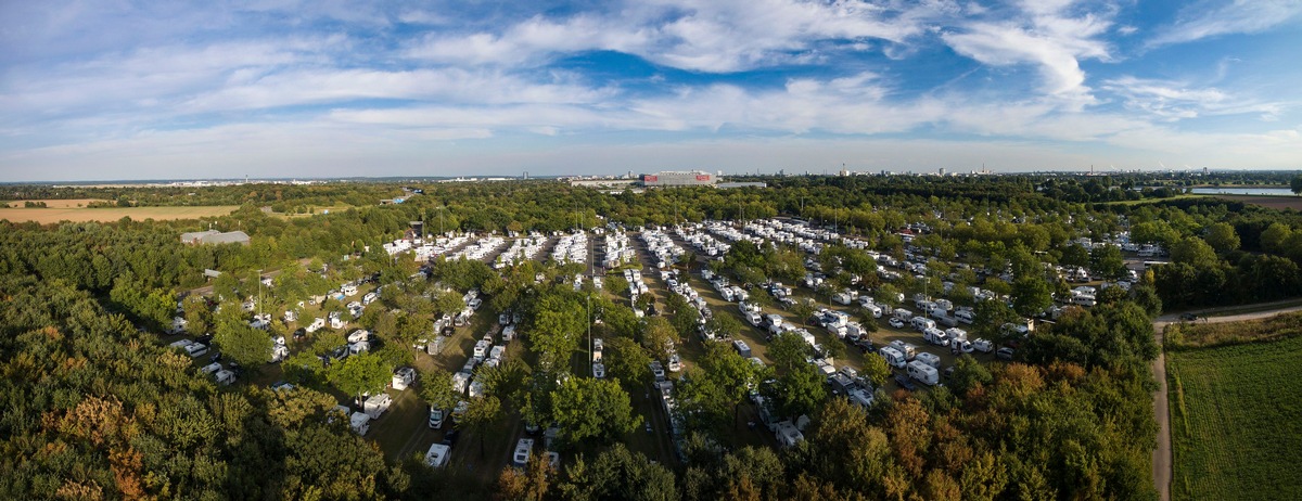 Caravan Center: Größter Stellplatz Europas zum CARAVAN SALON