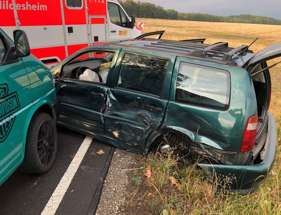 POL-HI: Verkehrsunfall führt zur Vollsperrung der B 243 - mehrere Verletzte -