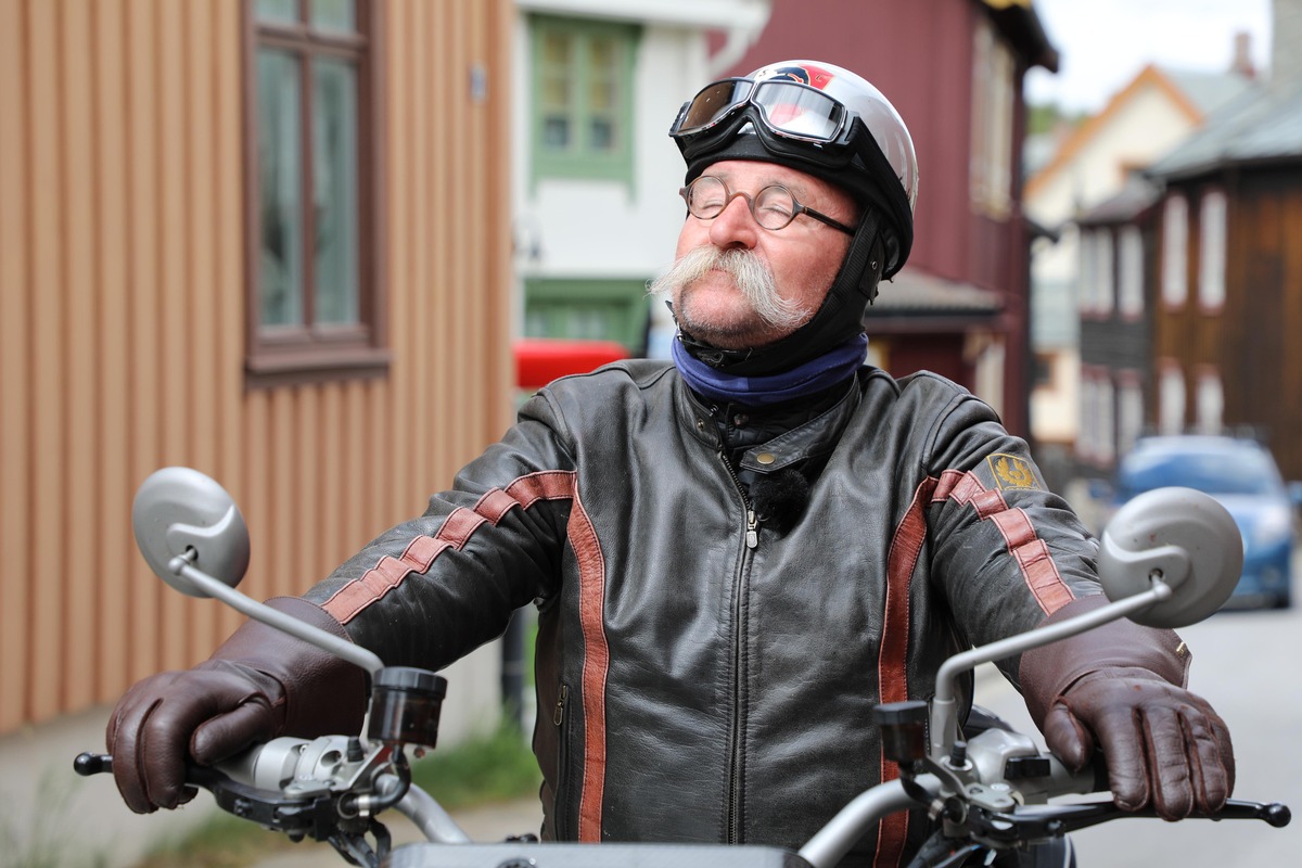 &quot;Horst Lichter auf der Suche nach dem Glück&quot; im ZDF / Unterwegs mit dem Motorrad durch Norwegen (FOTO)