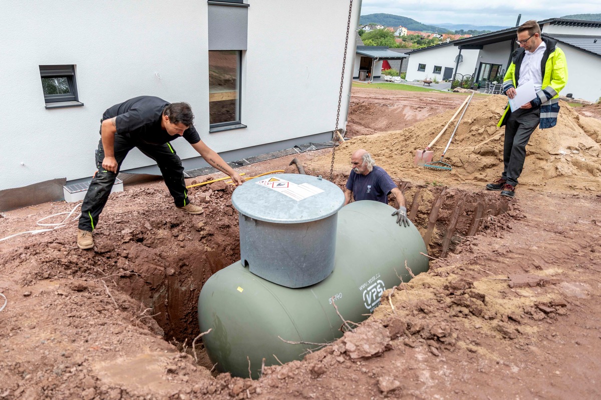 Das Aus für alte Ölkessel: Mit Flüssiggas klimaschonend heizen / Hausbesitzer profitieren von Austauschprämie und Mehrwertsteuersenkung