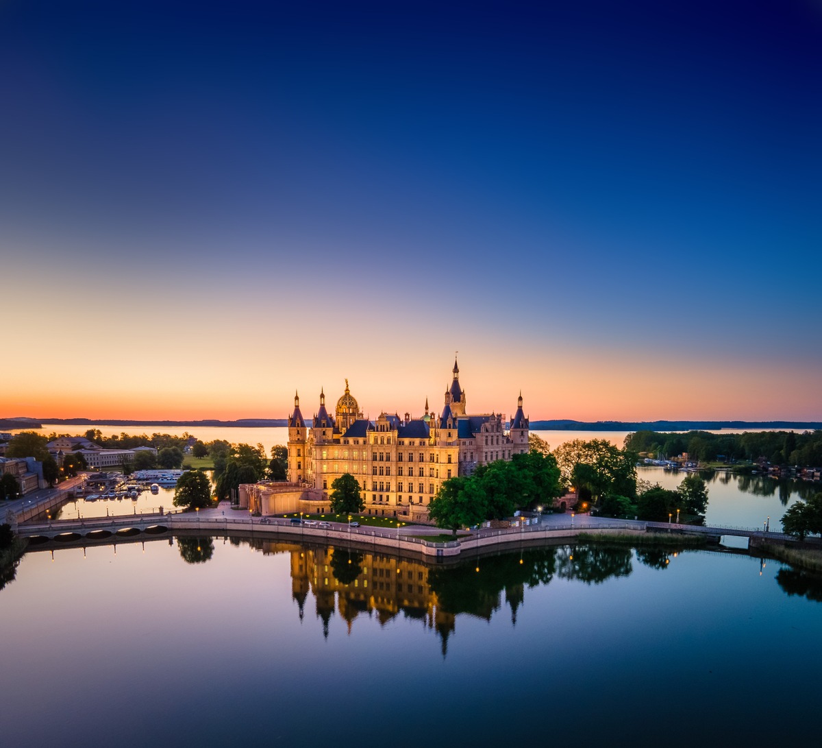 Der Countdown läuft: Mecklenburg-Vorpommern und die Landeshauptstadt Schwerin laden ein zum Bürgerfest zum Tag der Deutschen Einheit 2024