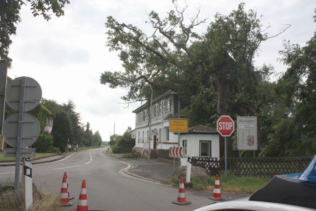 POL-PDLD: Schaden durch Unwetter