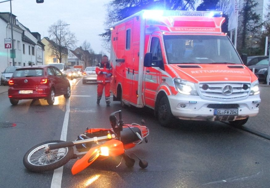 POL-RBK: Bergisch Gladbach - Motorradfahrer übersehen