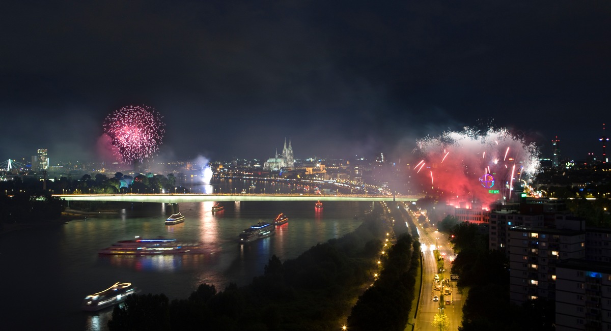 DEVK unterstützt Kölner Lichter 2017