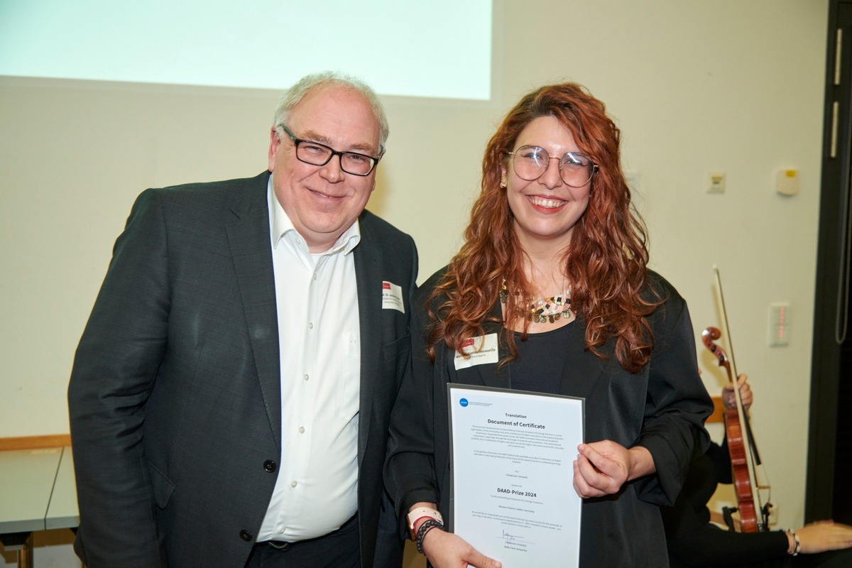 Uni Osnabrück: Mariana Paulina Castillo Hermosilla erhält den DAAD-Preis für internationale Studierende 2024