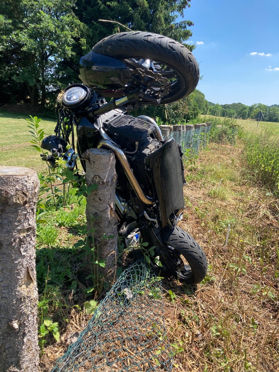 POL-RBK: Kürten - Motorradfahrer nach Überschlag schwer verletzt