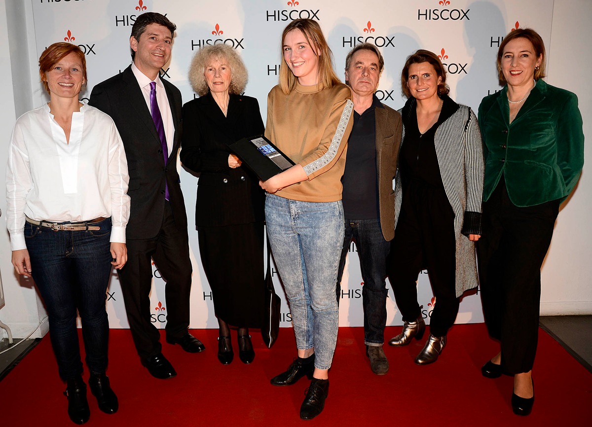 Herausragende Nachwuchskünstler mit dem Hiscox Kunstpreis 2014 ausgezeichnet / Nachwuchskünstlerin Stella Rossié gewinnt den Hiscox Kunstpreis (FOTO)