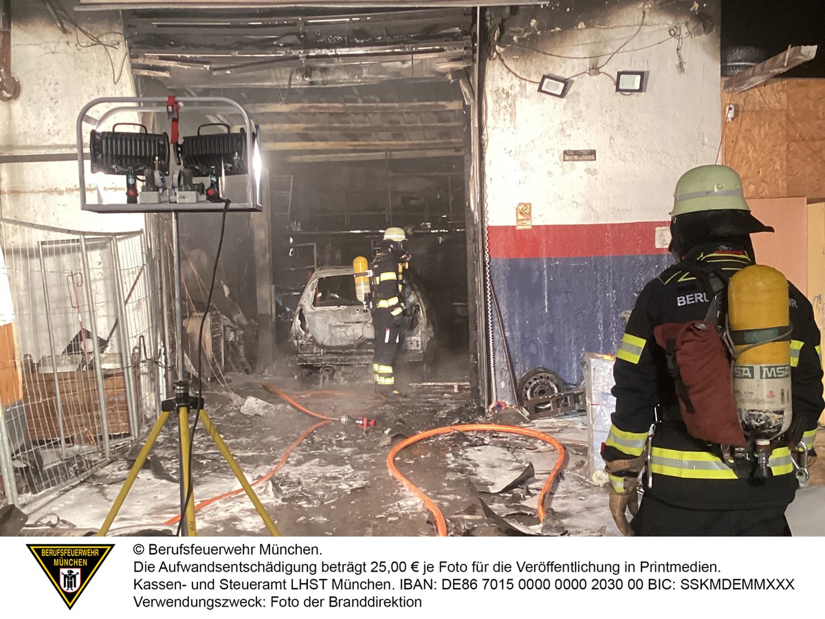 FW-M: Brand in Autowerkstatt (Trudering)