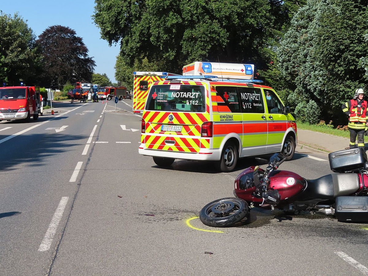 POL-STD: Motorradfahrer bei Unfall in Düdenbüttel schwer verletzt, Kupferfallrohre in Harsefeld entwendet, Einbrecher in Gräpeler Kläranlage und Mehrzweckhalle Großenwöhrden